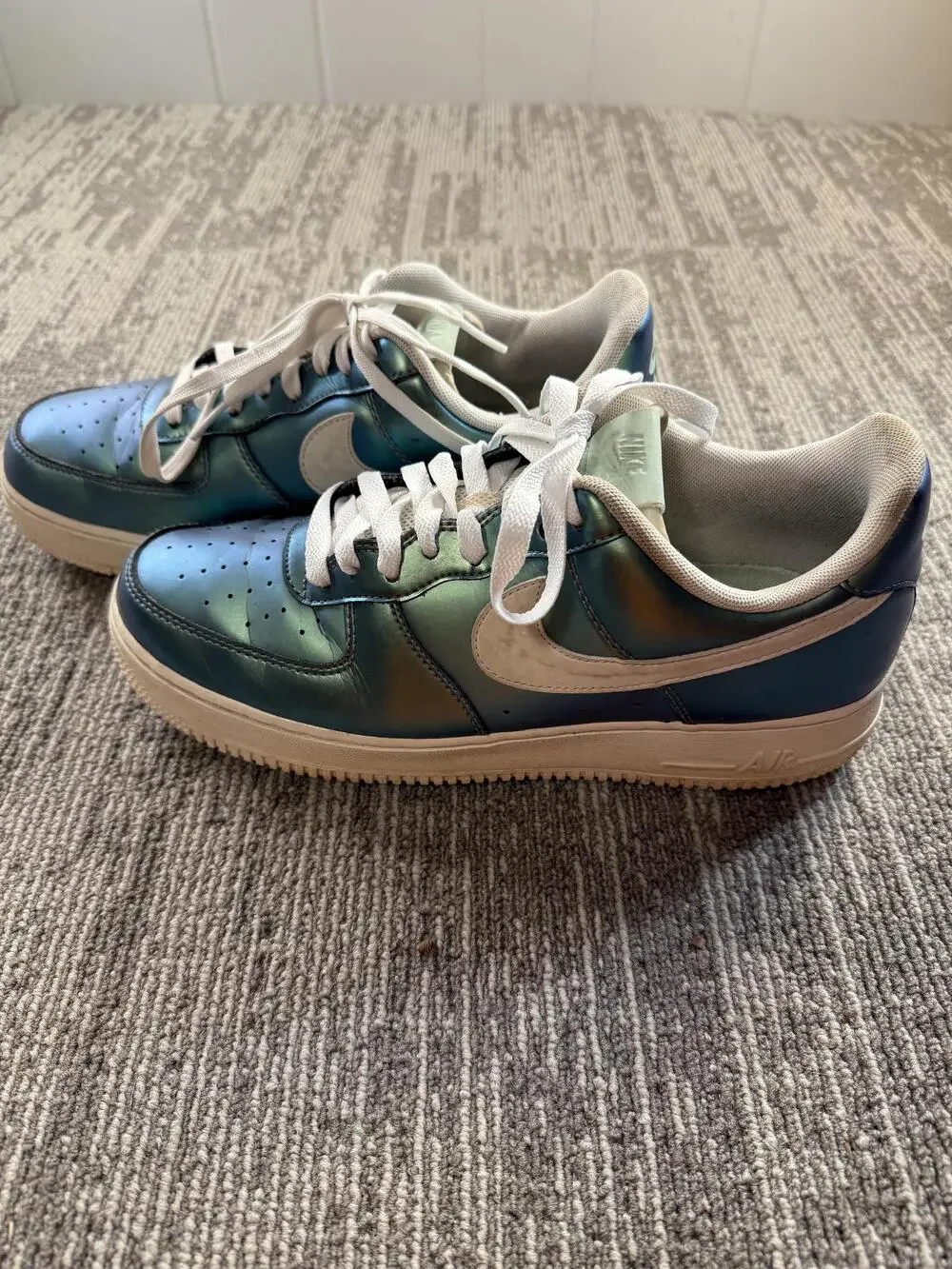 Nike Air Force 1 '07 LV8 Shoes Mens Size 9 Iridescent Teal Green Low 823511-301